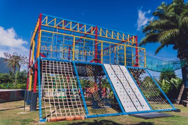 Antrenman için halat kampı ve ip atlama..