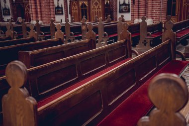 Eski Avrupa Katolik Kilisesi 'nde kilise sıraları