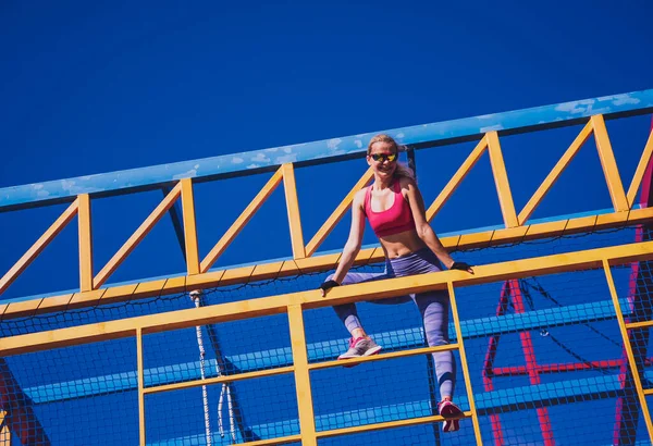 Athletic Young Woman Working Out Climbing Training Camp — Stock Photo, Image