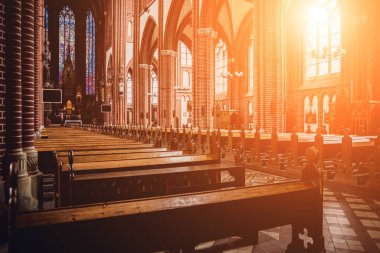 Eski Avrupa Katolik Kilisesi 'nde kilise sıraları