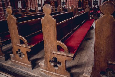 Eski Avrupa Katolik Kilisesi 'nde kilise sıraları