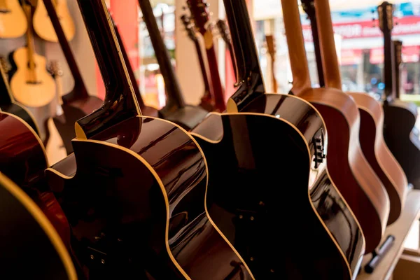 Nombreuses Rangées Guitares Classiques Dans Magasin Musique — Photo
