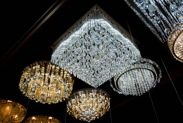 Dekorativa Lampor Bakgrund Showroom Stor Butik — Stockfoto