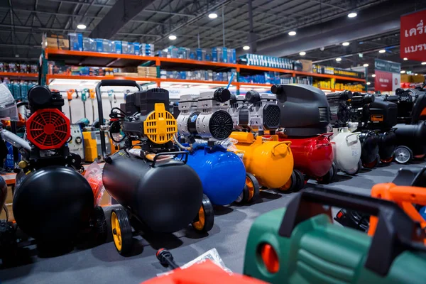 Showcase Shop New Air Compressors — Stock Photo, Image