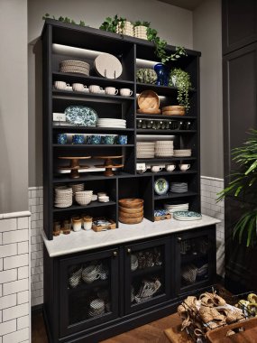 PHUKET, THAILAND - 5 Haziran 2024: HM büyük alışveriş merkezindeki ev.