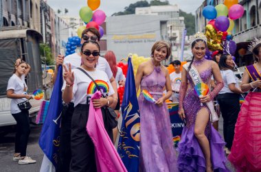 PHUKET, THAILAND - 29 Haziran 2024: Phuket şehir merkezinde Onur Yürüyüşü.