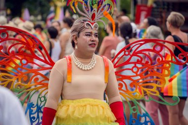 PHUKET, THAILAND - 29 Haziran 2024: Phuket şehir merkezinde Onur Yürüyüşü.