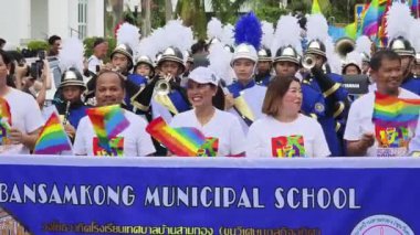 PHUKET, THAILAND - 29 Haziran 2024: Phuket şehir merkezinde Onur Yürüyüşü.
