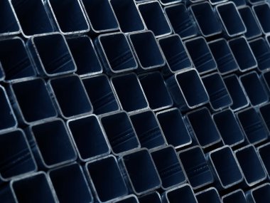 Çok sayıda metalik profili olan soyut arkaplan.