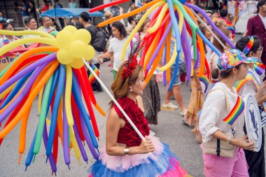 PHUKET, THAILAND - 29 Haziran 2024: Phuket şehir merkezinde Onur Yürüyüşü.