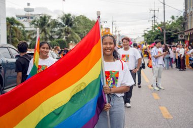 PHUKET, THAILAND - 29 Haziran 2024: Phuket şehir merkezinde Onur Yürüyüşü.