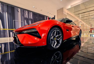 KUALA LUMPUR, MALAYSIA - 20 AĞUSTOS 2024: Kuala Lumpur 'daki Lotus araba galerisi.