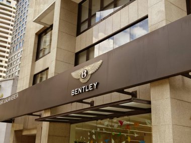 KUALA LUMPUR, MALAYSIA - 20 AĞUSTOS 2024: Kuala Lumpur Bentley araba galerisi.