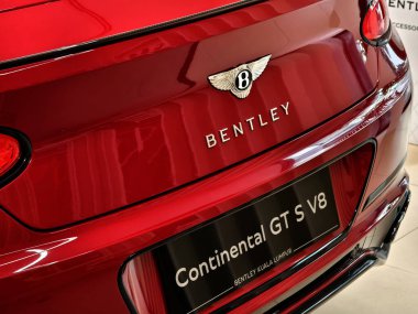 KUALA LUMPUR, MALAYSIA - 20 AĞUSTOS 2024: Kuala Lumpur Bentley araba galerisi.