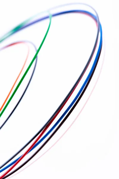 Curvas Abstractas Cable Eléctrico Colorido Aislado Sobre Fondo Blanco —  Fotos de Stock