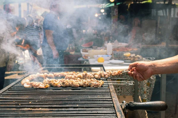 Stigghiole 'nin ünlü sokak yemekleri, Palermo' daki Ballaro marketi.