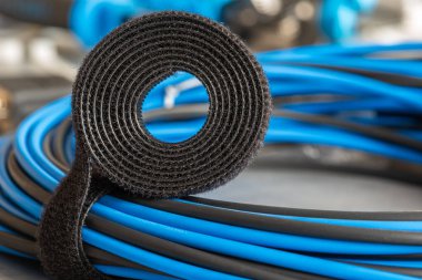 Kanca ve döngü rulosu, kablolarla dolu cırt bant, elektrik tesisatı aksesuarları ve telekomünikasyon