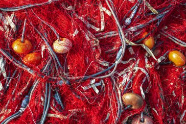 Balık yakalamak için balık ağları aracı