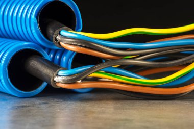 Bakır Güç Tedarik Kablosu ile Oluklu Elektrik Kanal Borusu