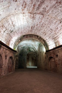 Şehrin duvarlarının altındaki geçit, Saint Martin Kalesi, Lucca