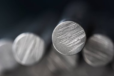 Alüminyum çubukların makro görünümü, metalurji endüstrisi ürünleri