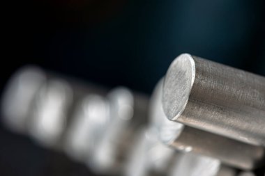 Alüminyum çubukların makro görünümü, metalurji endüstrisi ürünleri
