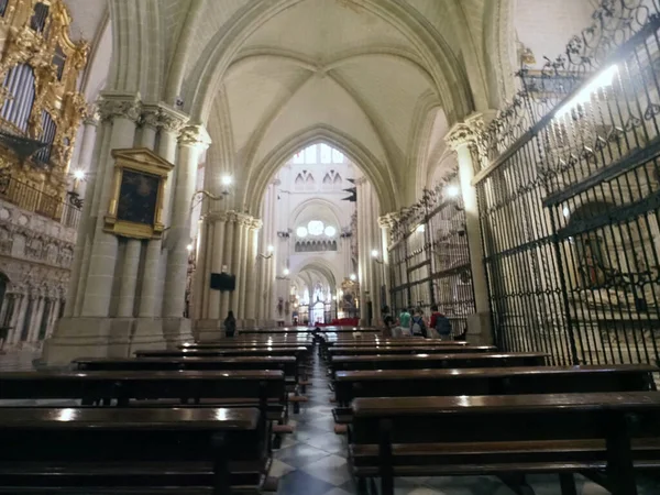 Wnętrze Katedry Najświętszej Marii Panny Toledo Hiszpania — Zdjęcie stockowe