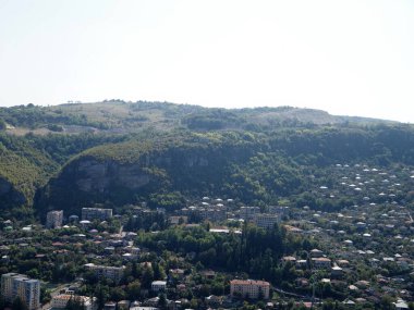 Chiatura gözlem güvertesi Imereti Georgia 'ya bakıyor.
