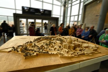 Vatikan Modeli - Roma topraklarında İtalya 'da bir şehir devleti