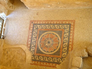 İsrail, Ölü Deniz 'in güneybatı kıyısındaki antik kalenin Masada Ulusal Parkı' nın iç kısımları. Kral Herod tarafından kış hamamı olarak inşa edildi.