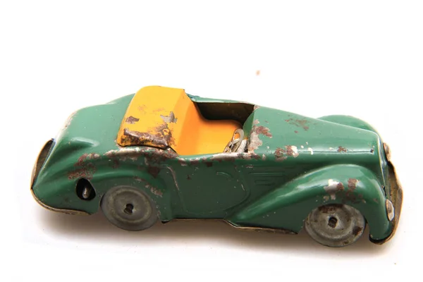 배경에 고립된 자동차 장난감 — 스톡 사진