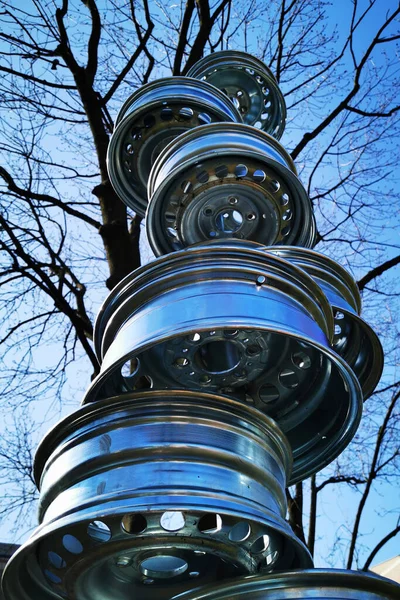 Discs Car Nice Aluminum Statue — Stock Photo, Image