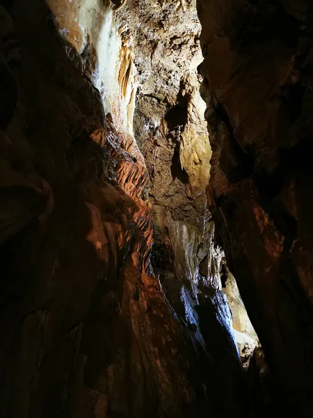 Μεγάλες Παλιές Σπηλιές Pomezi Από Την Τσεχική Δημοκρατία — Φωτογραφία Αρχείου