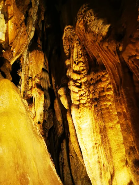 Μεγάλες Παλιές Σπηλιές Pomezi Από Την Τσεχική Δημοκρατία — Φωτογραφία Αρχείου