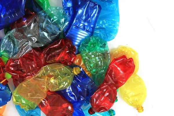 Muitas Garrafas Plástico Para Reciclar Isolado Fundo Branco — Fotografia de Stock