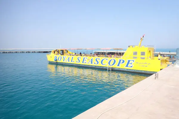 Barco Marinero Del Mar Rojo Como Diversión Agradable —  Fotos de Stock