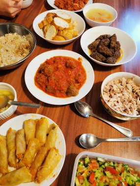 göz çeperleri yemek masası çok güzel bir arka plan.