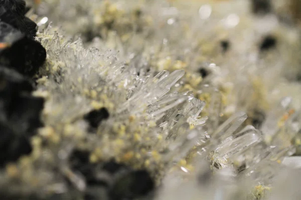 美しい背景として白い結晶鉱物の質感 — ストック写真