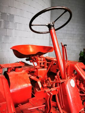 Czech Cumhuriyeti 'nden eski tarım traktörü aracı 