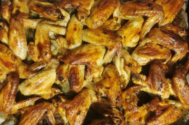 Izgara tavuk kanadı çok güzel bir yemek geçmişi var.