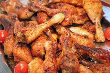 ızgara tavuk bacakları çok güzel yemek arka plan olarak