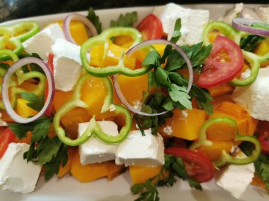 Mısır mutfağından lezzetli sebze salatası.