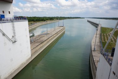 GABCIKOVO, SLOVAKIA - 24 Temmuz 2018: Hidroelektrik Santrali Su Kapısı