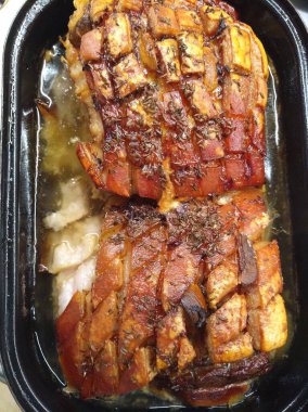 Tipik bir Çin yemeği geçmişi olarak pişmiş domuz göbeği