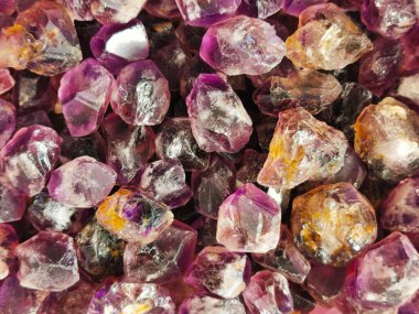 Doğal menekşe arkaplan olarak ametist mineral dokusu