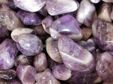 Doğal menekşe arkaplan olarak ametist mineral dokusu