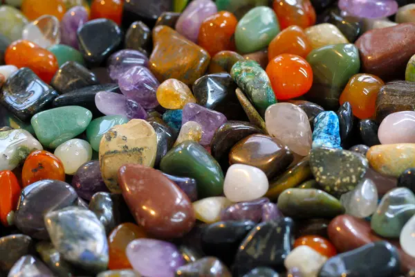 doğal mineral koleksiyonunu güzel bir arkaplan olarak seç