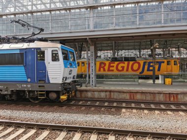 Prag, Çek Cumhuriyeti - 21 Nisan 2024 - eski tren istasyonu