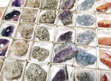 doğal mineral koleksiyonunu güzel bir arkaplan olarak seç