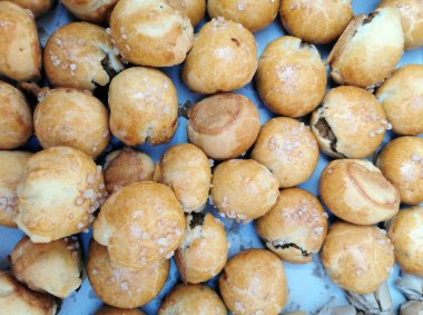 Gurme arkaplan olarak doldurulmuş küçük ekmek topları